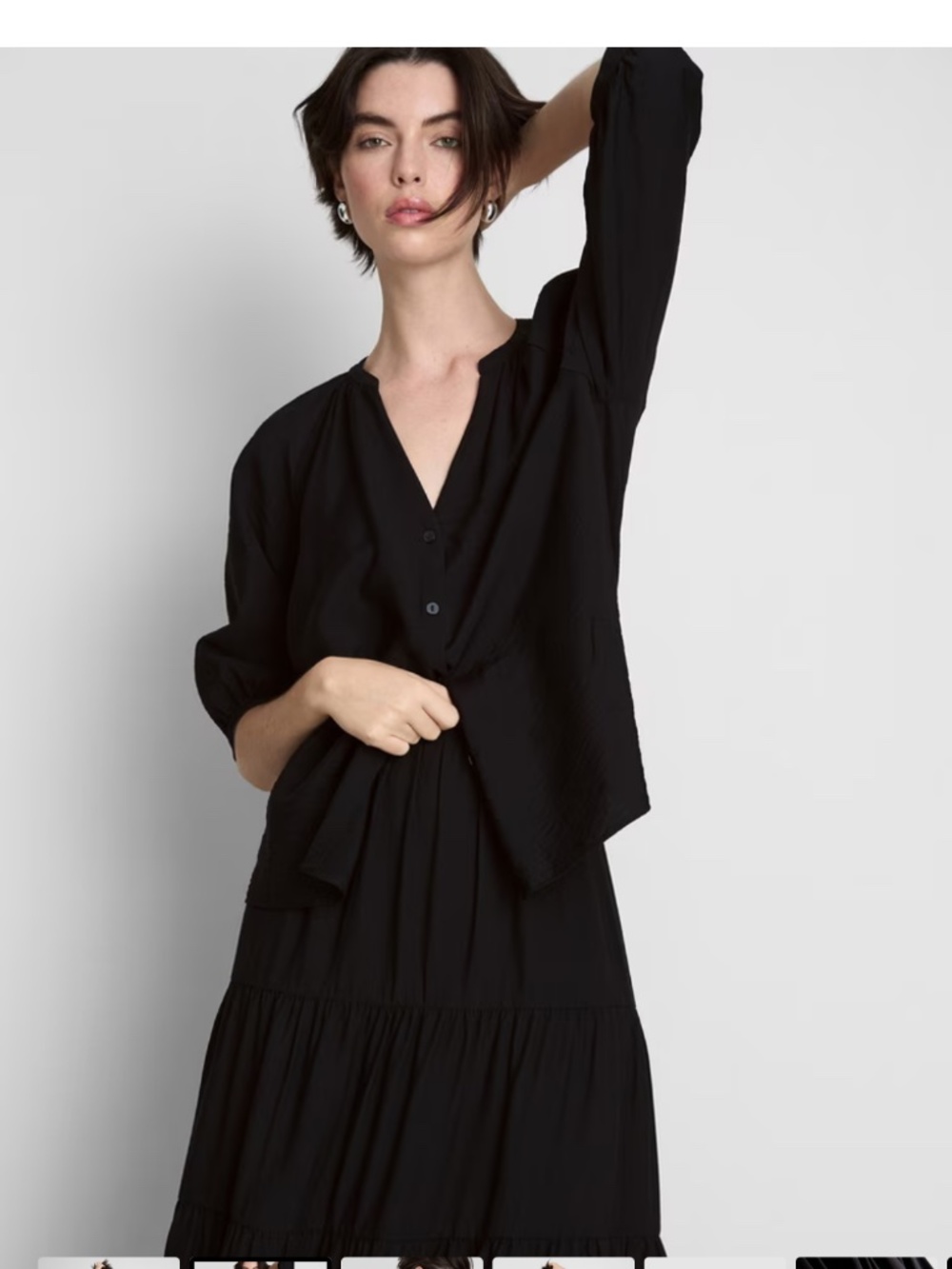 Primark 3/4 Sleeve V-Neck Black Blouse Floaty V-neck blouse with 3/4 sleeves